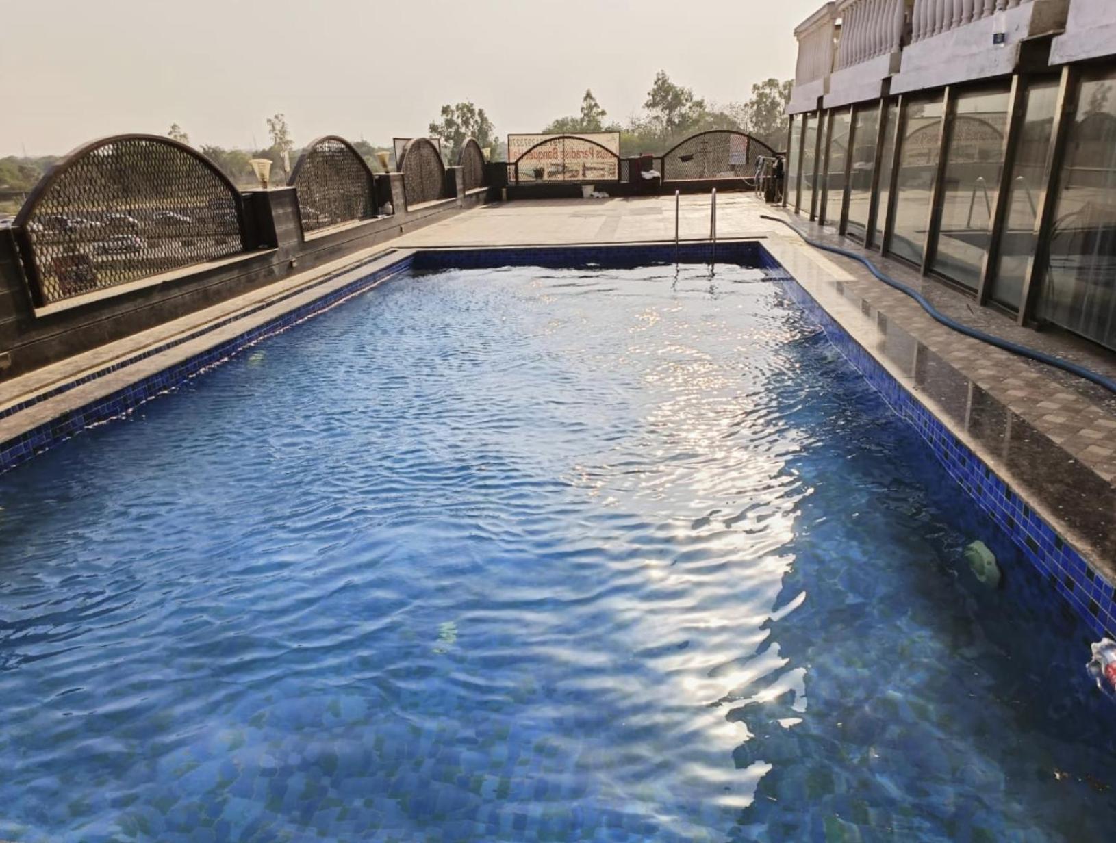 Hotel Lotus Paradise - Banquet & Dining - Near Murthal Sukhdev Rai Bagian luar foto