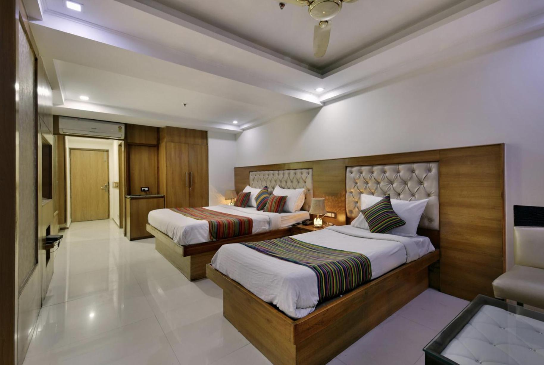 Hotel Lotus Paradise - Banquet & Dining - Near Murthal Sukhdev Rai Bagian luar foto