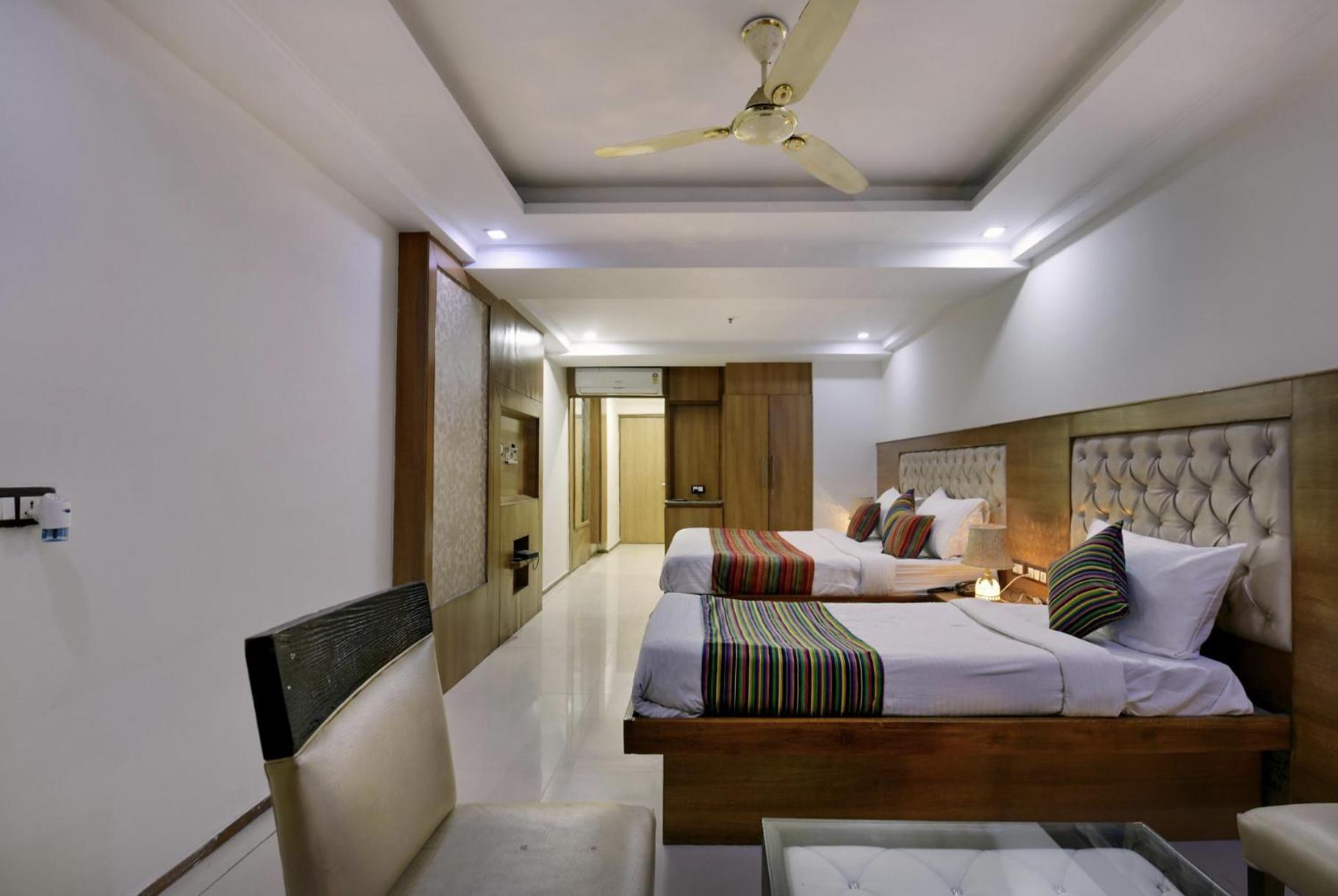 Hotel Lotus Paradise - Banquet & Dining - Near Murthal Sukhdev Rai Bagian luar foto